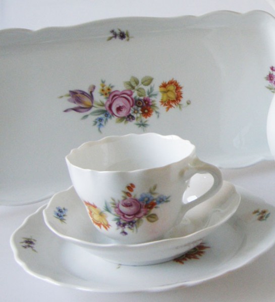 Hutschenreuther Maria Theresia Dekor mit bunten Blumen Kaffeekanne 1,30 l | Bunte Blumen | Maria Theresia Dekore | Hutschenreuther | Porzellan