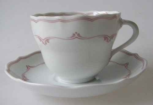 Hutschenreuther Maria Theresia Mainau Kaffeetasse mit Untertasse m.Spiegel