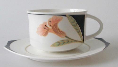 Villeroy &amp; Boch Iris Teetasse mit Untertasse, 2-tlg.