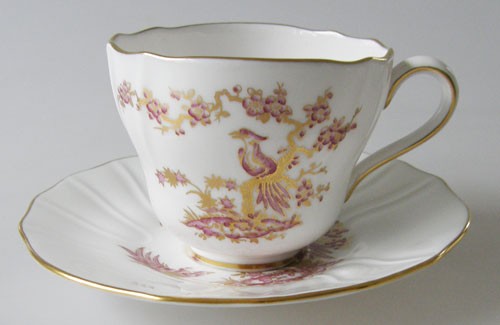 Spode Y 8036 3 Kaffeetasse mit Untertasse Paradiesvogel in lila und Gold