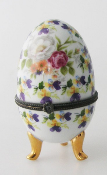 Limoges Schmuckei auf Füßen Dose mit schönem Blumendekor Hand Paint
