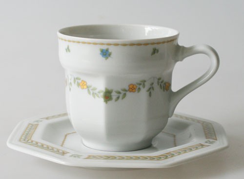 GALLO LEONARDO Blumenkörbchen Durchbruch Mokka Tasse 14956/36 