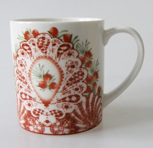Winterromantik Becher mit Henkel Spitze rot