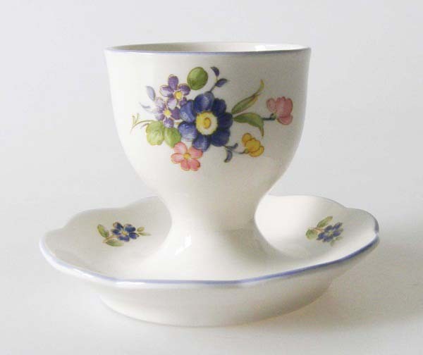 Nikko Vanessa Eierbecher mit Ablage, Höhe 6,5 cm , Glasurrisse, Sonderpreis!
