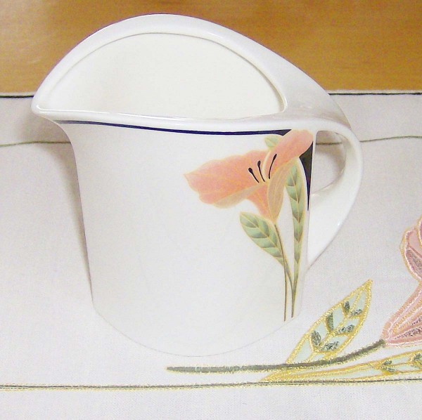 Villeroy &amp; Boch Iris Milchkännchen für 6 Pers. 0,20 l